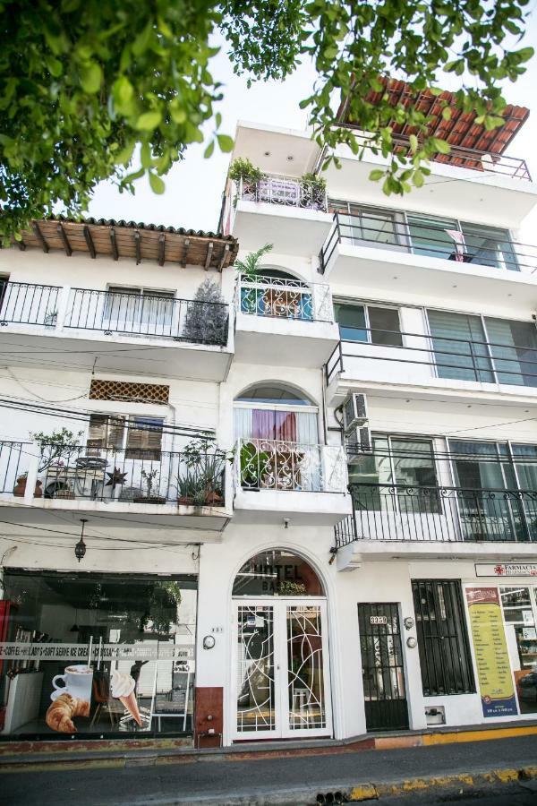 Boutique Basic Hotel Пуерто Валярта Екстериор снимка